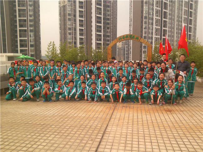 科普活动日-与南城尚城小学举办的少先队大队科普活动教育2.jpg